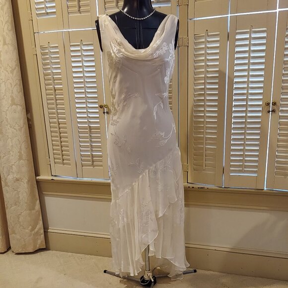 Stunning White Formal Silk Dress 6P - Picture 4 of 12